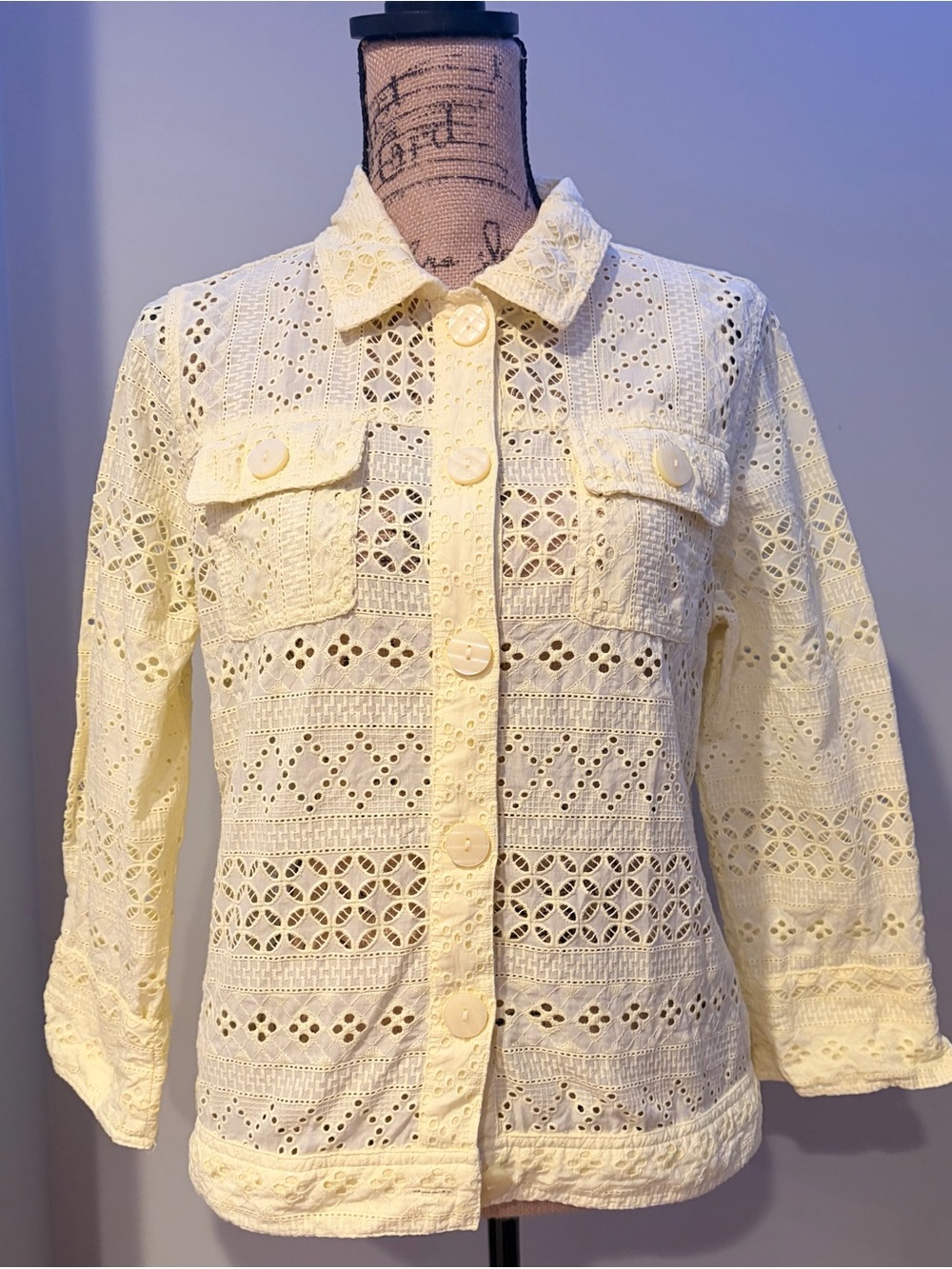 Draper's & Damon's Pastel Yellow 100% Cotton Eyelet Shirt Jacket - Size Medium